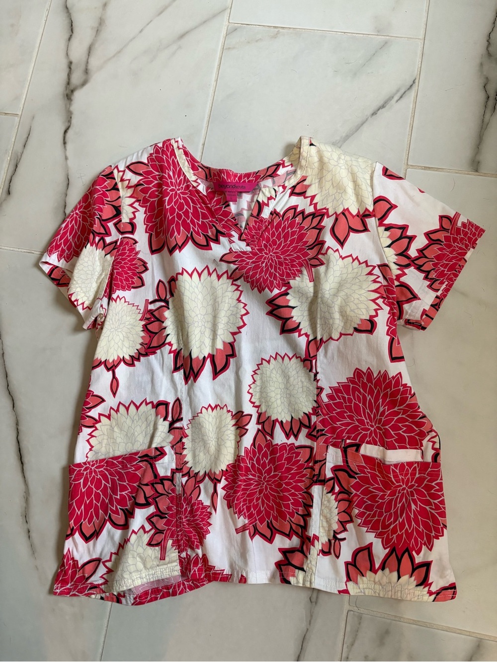 Women’s Floral V-Neck Scrub Top - Pink & White
